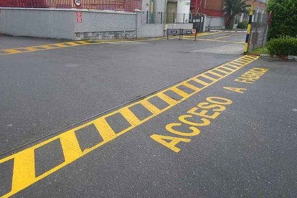 Previnsa proyectos integrales de señalización industrial. Señalización vial.