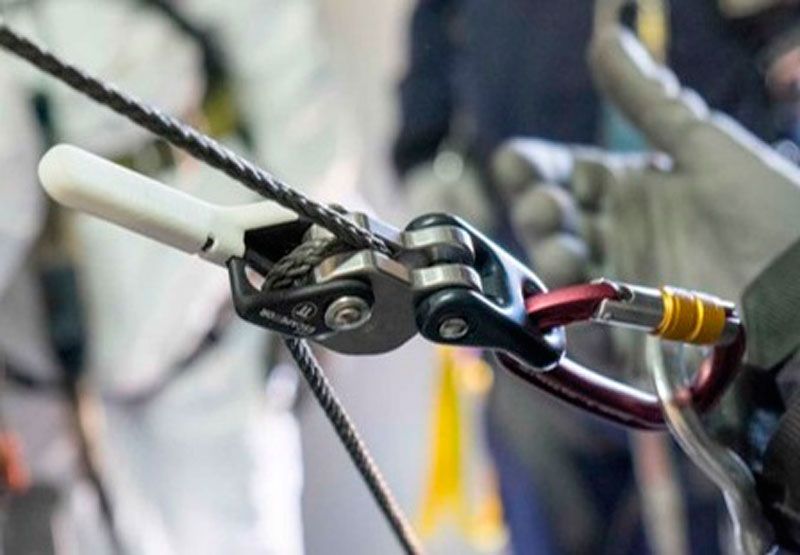 Previnsa curso Wind Escapettor. Imagen de anclaje de seguridad